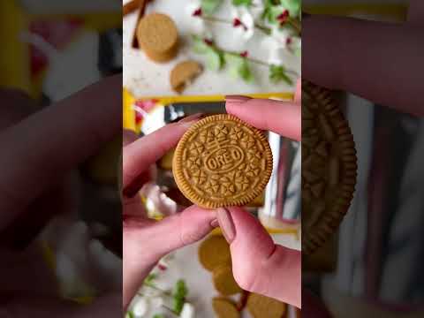 New Snickerdoodle Oreos Review