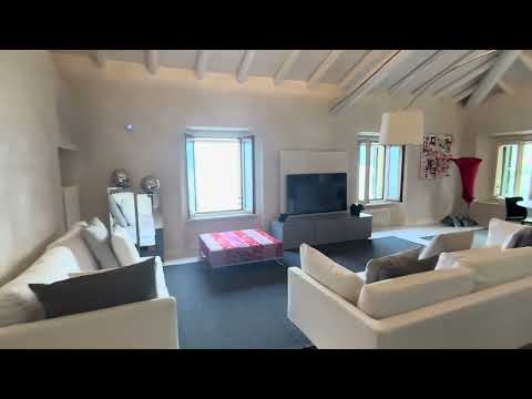 Attico fronte lago ad Argegno – Ampio terrazzo esclusivo