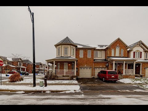 Home for sale at 2 McCandless Court, Milton, ON L9T 1N1