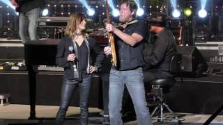 Martina McBride - Hit Me With Your Best Shot (Live at the Clay County Fair)