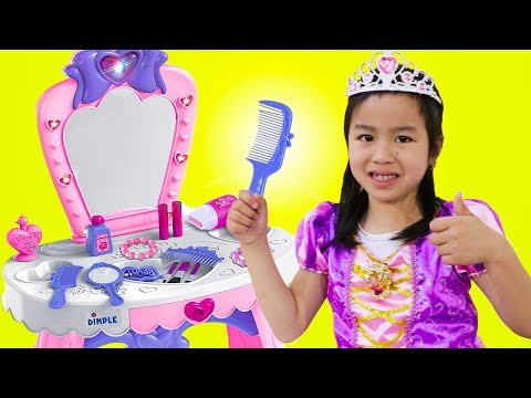 Jannie Pretend Play PRINCESS Dress Up w/ Makeup Toys Video