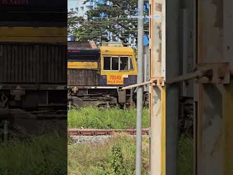 TNP WDG 4D is Coupled with Cheran Super Fast Express 12674