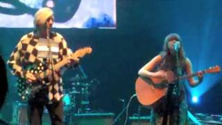 Robyn Hitchcock performing Madonna of the Wasps at Pestival 2009
