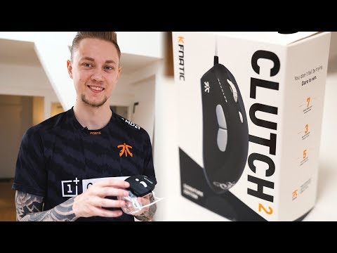 Rekkles reacts to his new custom mouse! [UNBOXING]