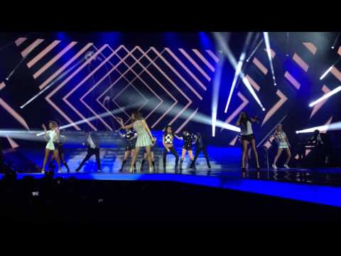 Girls Aloud - Something Kinda Ooooh (Live)