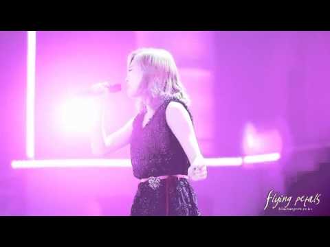 120107 SNSD Taeyeon @ Athena Concert