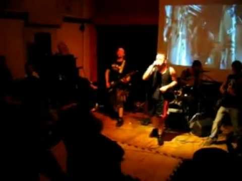 ANTI-TETANIKA  é solo la fossa  LIVE OFFICINE SONORE 25.02.2012 We're Drunk, You Dance!