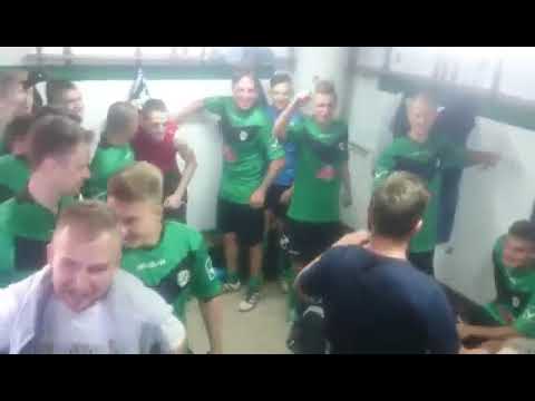 Szatnia MKS-u Tuszyn po wygranym meczu z GLKS Dłutów