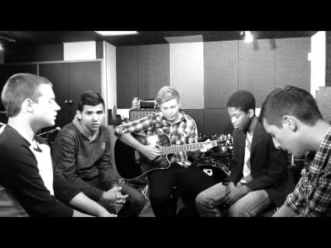 私たちのワン・ダイレクションのリトル・シングスのミュージック・ビデオ・プロジェクト (Our One Direction Little Things Music Video Project)