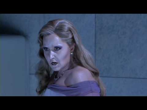 Elena Mosuc sings: Mozart "Der Hölle Rache"  from "The magic flute"