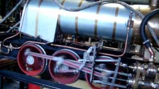 preview picture of video 'Walschaert  valve  gear system.Segundo ensaio da conjugação distribuição da locomotiva'