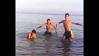 preview picture of video 'F4 dancers in moalboal'