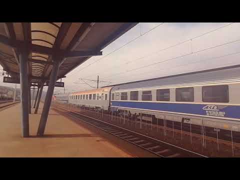 Trenurile InterRegio 1633 și  1634 la Gară Câmpina
