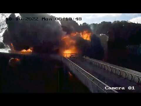 Pedestrian bridge in Kyiv hit by explosion amid new strikes | Resident Nastya Popandopulos