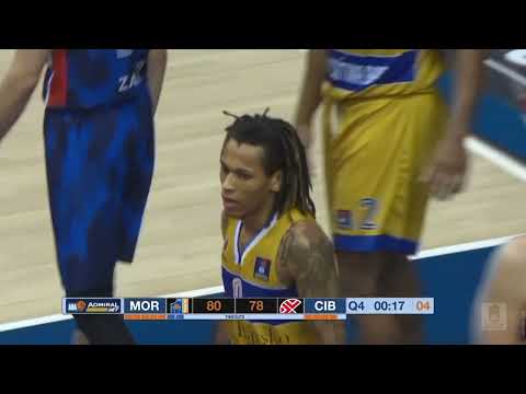 KEY MOMENT: Russell scores and draws a foul (Mornar-Barsko zlato - Cibona, 20.1.2023)