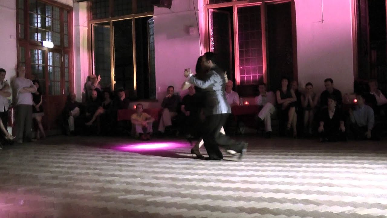 Maximiliano Cristiani & Jesica Arfenoni at Negracha, London - May 2013. Tango Salon Improvisation