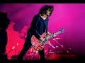 Dave Grohl plays 'Monkey Wrench' on guitar signed by fans (Rock Werchter 2017)