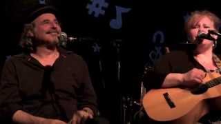 ♪ I Can Tell ♪ 2014 Acoustic Concert features SUZIE VINNICK at Joe King Park