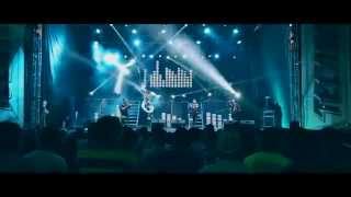 Video Desmadre En El Baño (En Vivo) de Colmillo Norteño