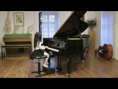 Hegedüs Kiara- Ari-Bencses Anikó: Az öreg király, Papp Lajos: Macska a gombolyaggal