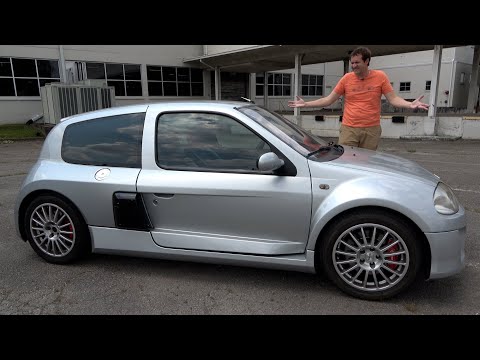 The Renault Clio V6 Is an Amazing Mid-Engine Hot Hatchback