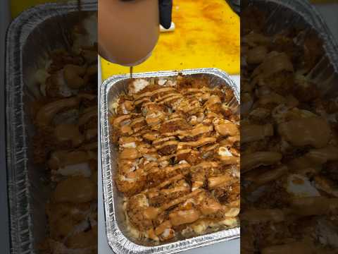 The HOT CHICKEN MAC & CHEESE CATERING TRAY from Fluffie’s in New Jersey! Wow. Just wow. #DEVOURPOWER