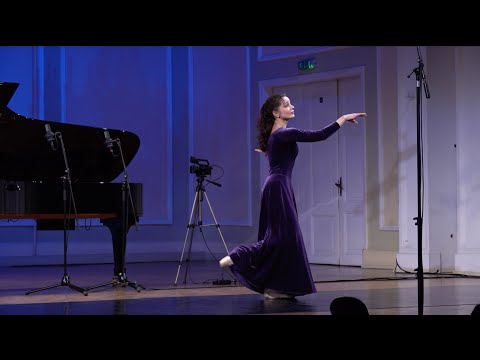 Lepo Sumera "Pardon, Fryderyk" Diana Zandberga, piano and dance