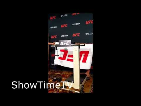 UFC 218 Max Holloway vs Jose Aldo Weigh In