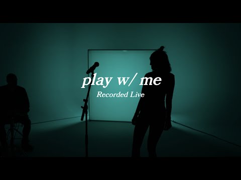 Bailey Bryan - 'play w/ me' Live Performance (SBB Sessions)