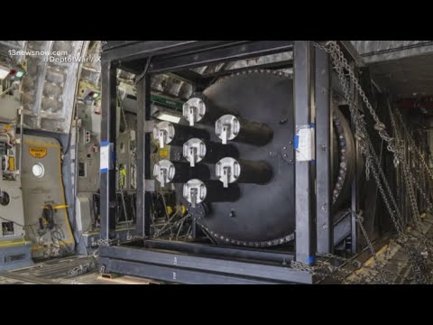 U.S. military airlifts portable nuclear reactor in landmark operation