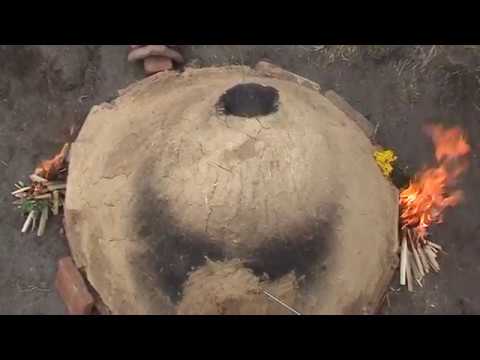 Wood fired black pottery (single-chamber kiln)