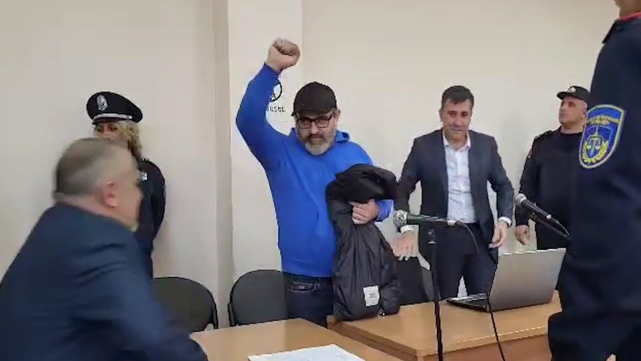 «Յանդեքս կոմֆորտ էի կանչել, ուշացավ». Նարեկ Մալյանը եկավ դատարան