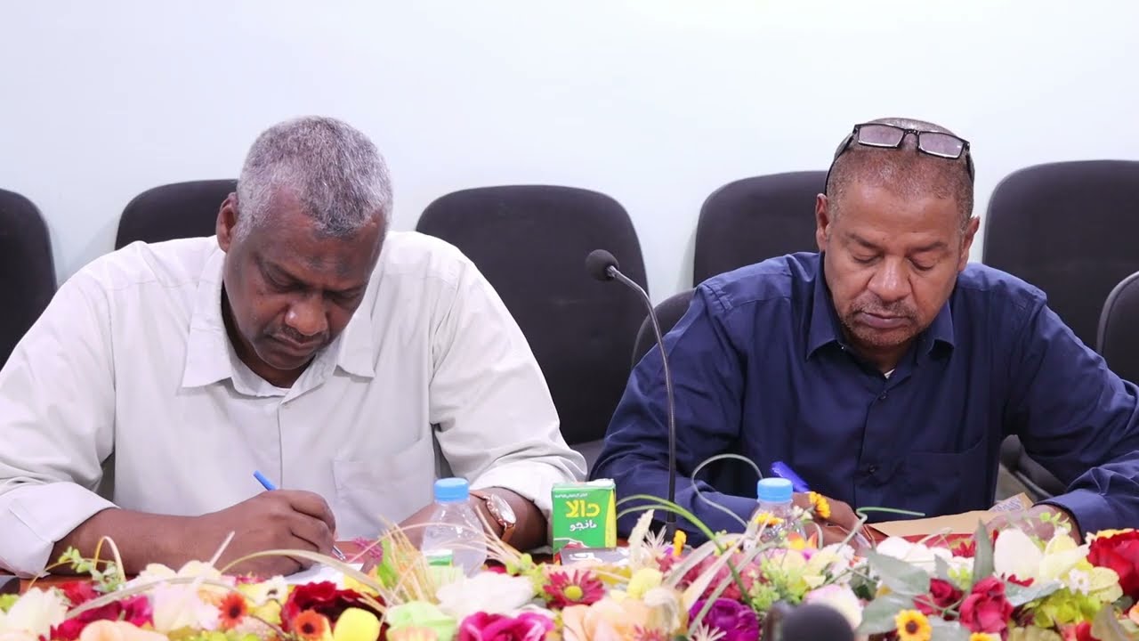 في ورشة تجربة المجمعات المسائية مدير تربية ساحل حضرموت يكشف عن اعتزام المكتب إنشاء مركز تدريبي تربوي متكامل