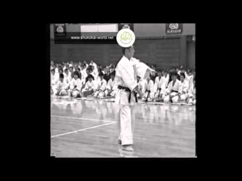 Chojiro Tani sensei performing Suparinpei kata