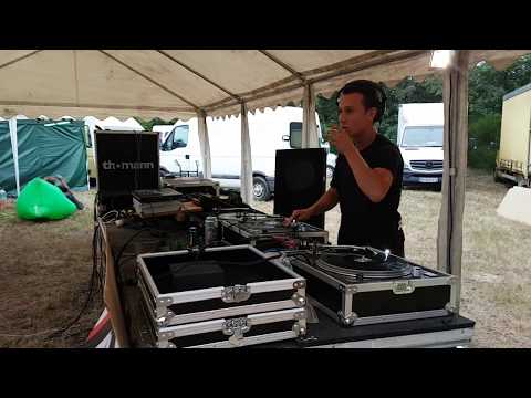 Free Party - Arenui/AK - Axel Pixel