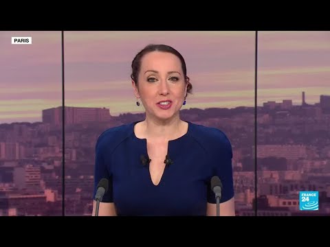 Working under candlelight: Kyiv journalists continue war reporting despite power outages