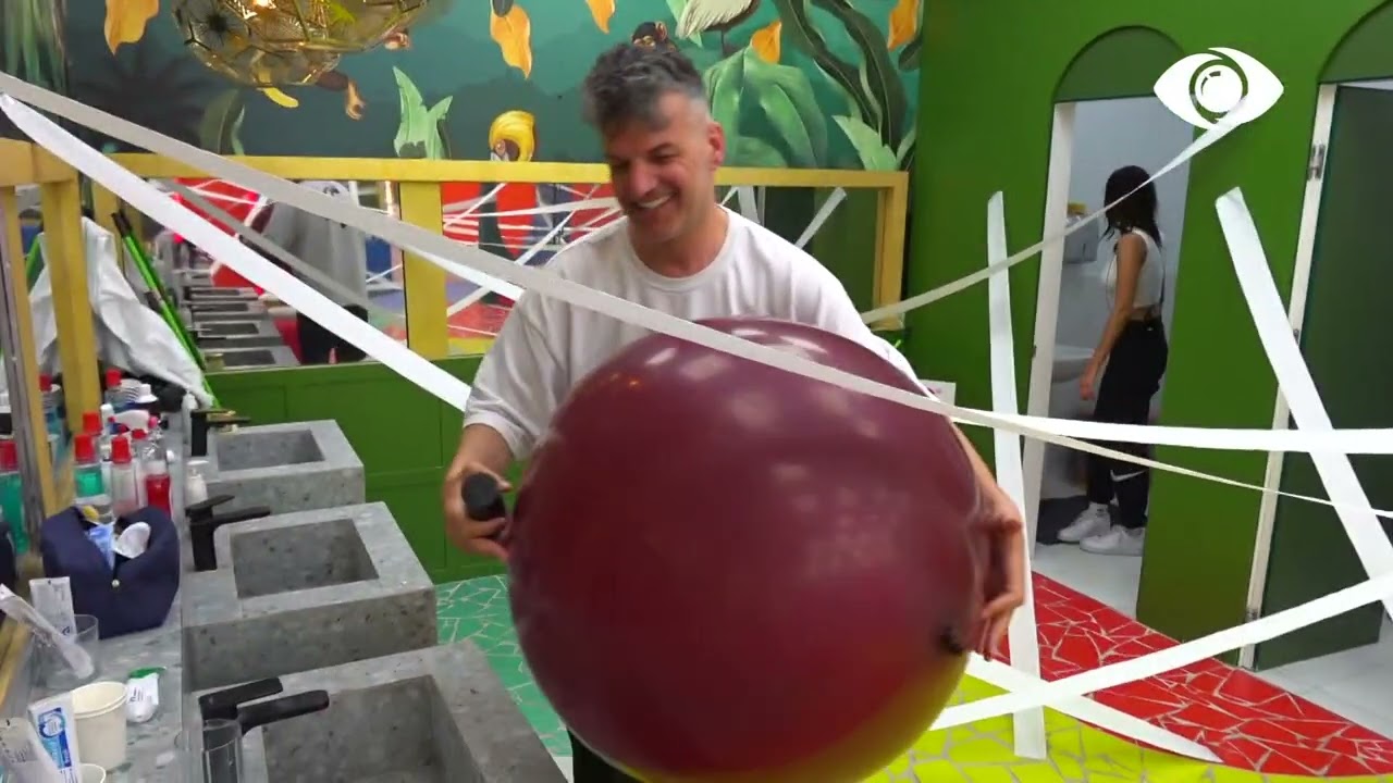 Jori tenton të shpojë tullumbacen e Bledit