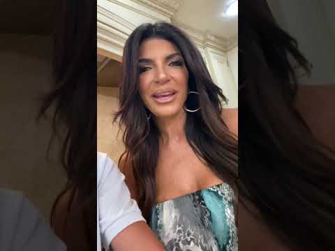 Teresa Giudice wishing Sharona a Happy Birthday!