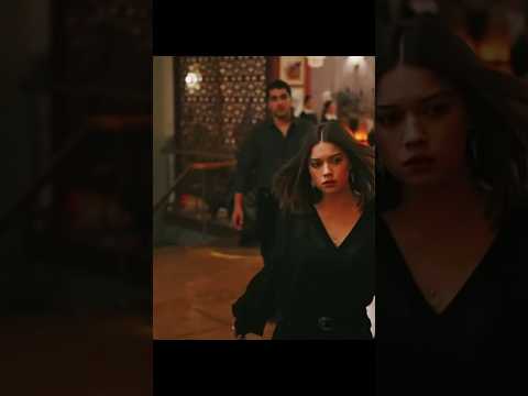 Ferit and Seyran iconic walk😎 #seyfer #keşfet #seyran #ferit #yalıçapkını #turkishseries #shorts