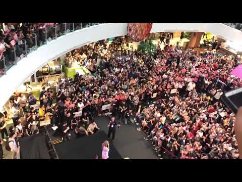 180812 LISA X MOONSHOT FANSIGN IN THAILAND - STAY (ft BLINKS)