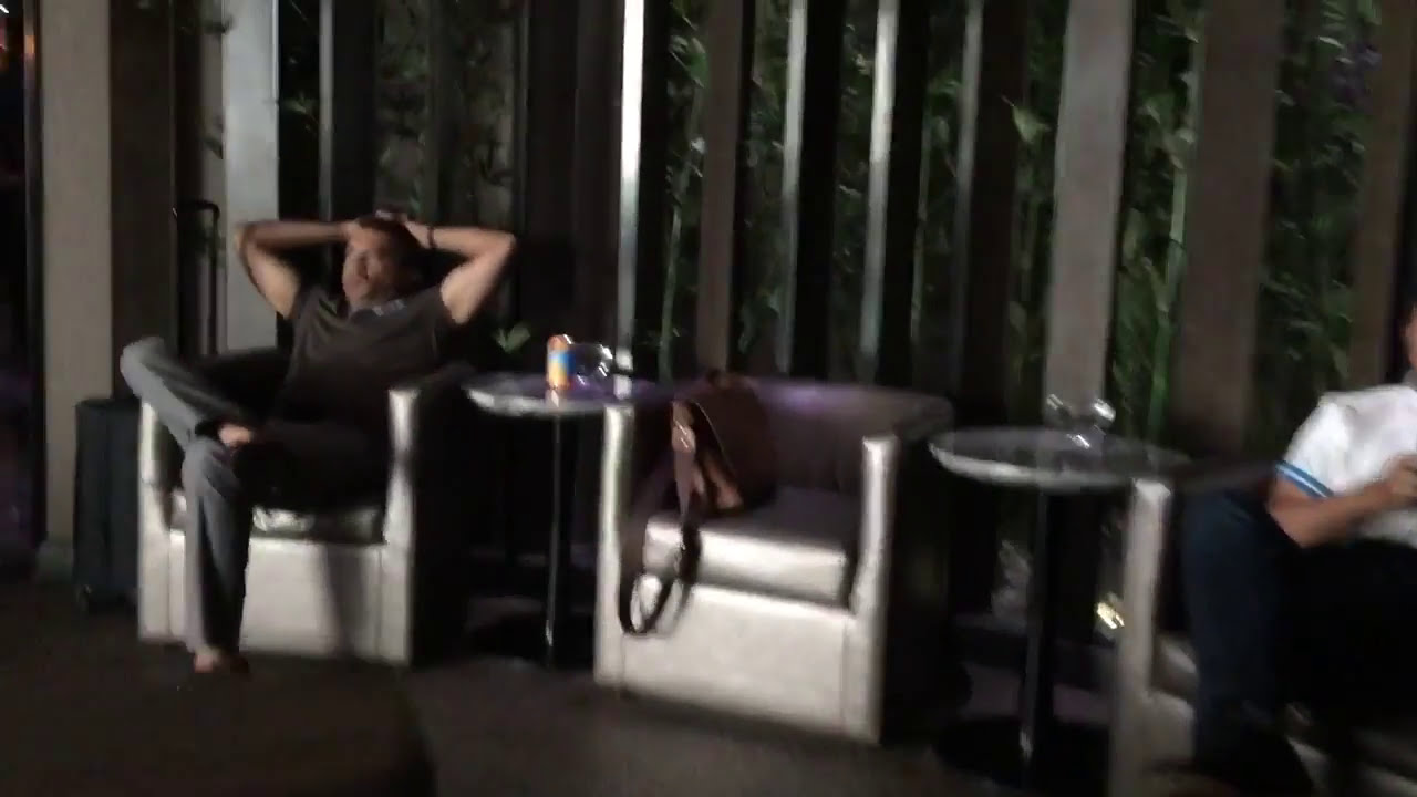 Baiyun Airport First Class Lounge (Closed For Renovation) thumbnail