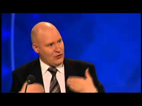 Henrik Dorsin imiterar och hittar på dialekter - Parlamentet (TV4)