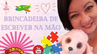 Brincadeira antiga de escrever na mo 