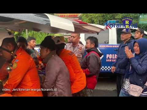 Mobil Terjun ke Jurang di Bukit Liku Sembilan