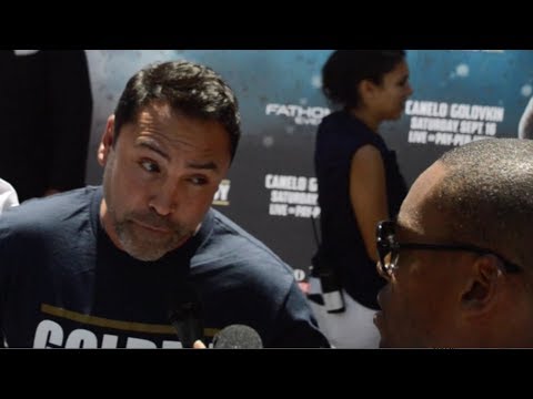 Oscar De La Hoya Says Mayweather Let McGregor Win Some Rounds