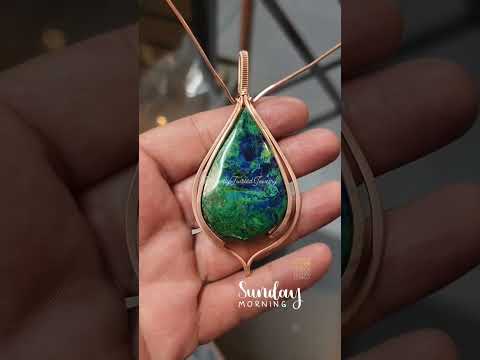 1. Make this wire wrapped pendant with me!