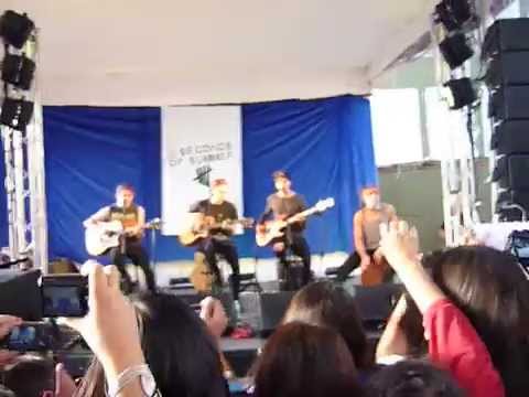5 Seconds of Summer - Out Of My Limit acoustic [Mexico City]