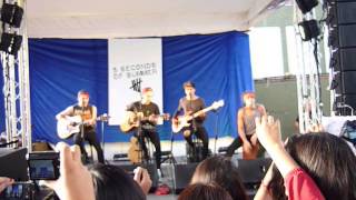 5 Seconds of Summer - Out Of My Limit acoustic [Mexico City]