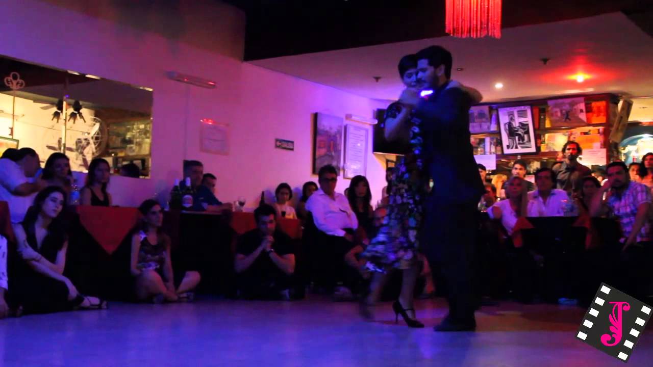 PAULA TEJEDA Y LUCAS CARRIZO en MILONGA10 (Vals)