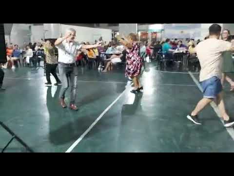 PEÑA APANOVI: Cristian Alderete brindó gran show y la gente que asistió al evento pudo disfrutarlo